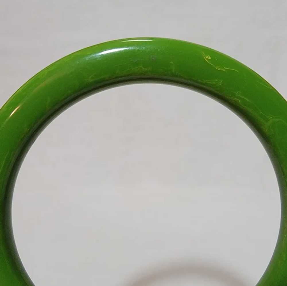 Vintage plastic bangle bracelet, green with sligh… - image 10