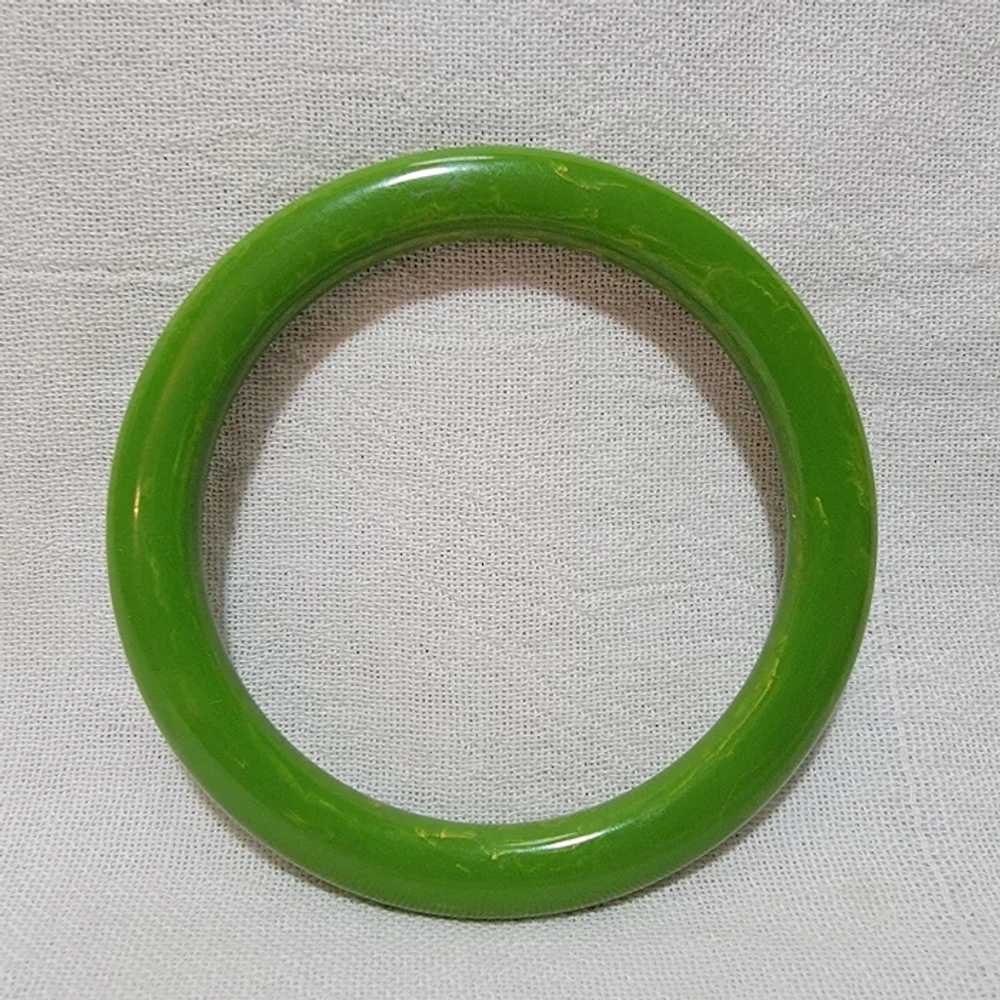 Vintage plastic bangle bracelet, green with sligh… - image 5