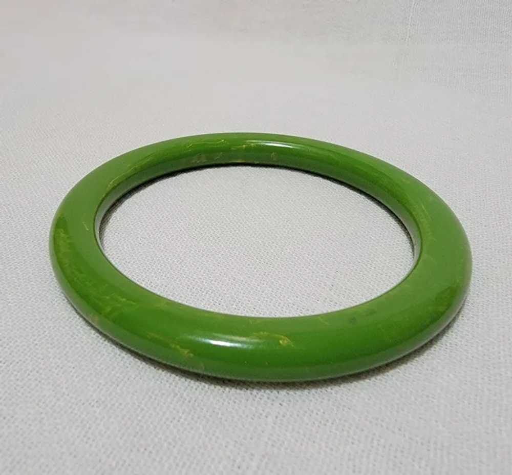 Vintage plastic bangle bracelet, green with sligh… - image 6