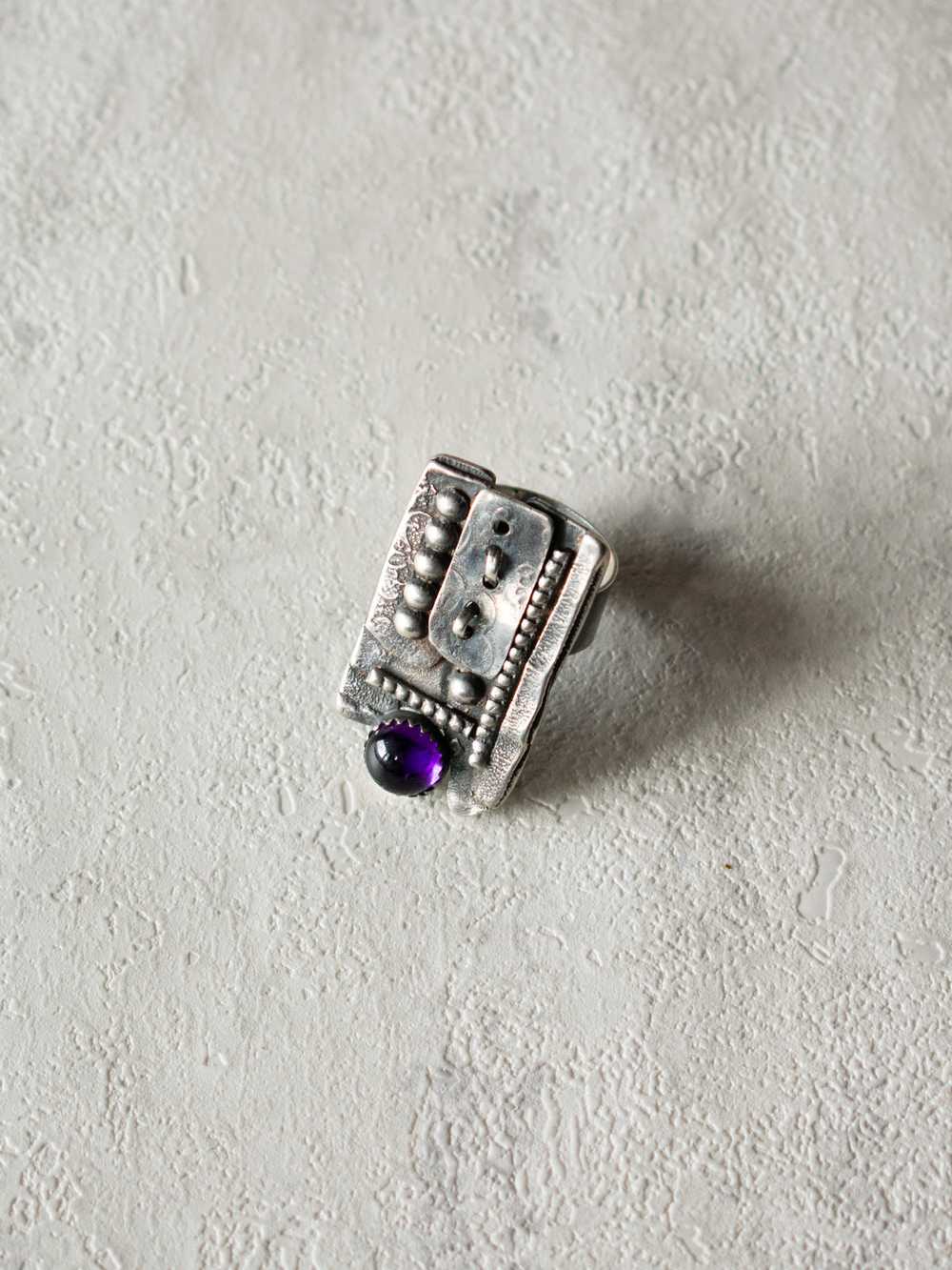 Vintage Modernist Brutalist Artisan Ring Ring wit… - image 2