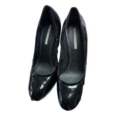 Vera Wang Patent leather heels
