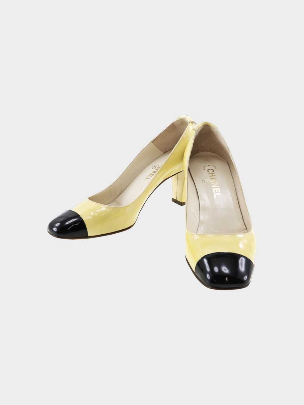Chanel 2000s Black and Beige Two-toned Pumps - image 2