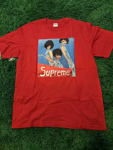 Supreme group sale tee red