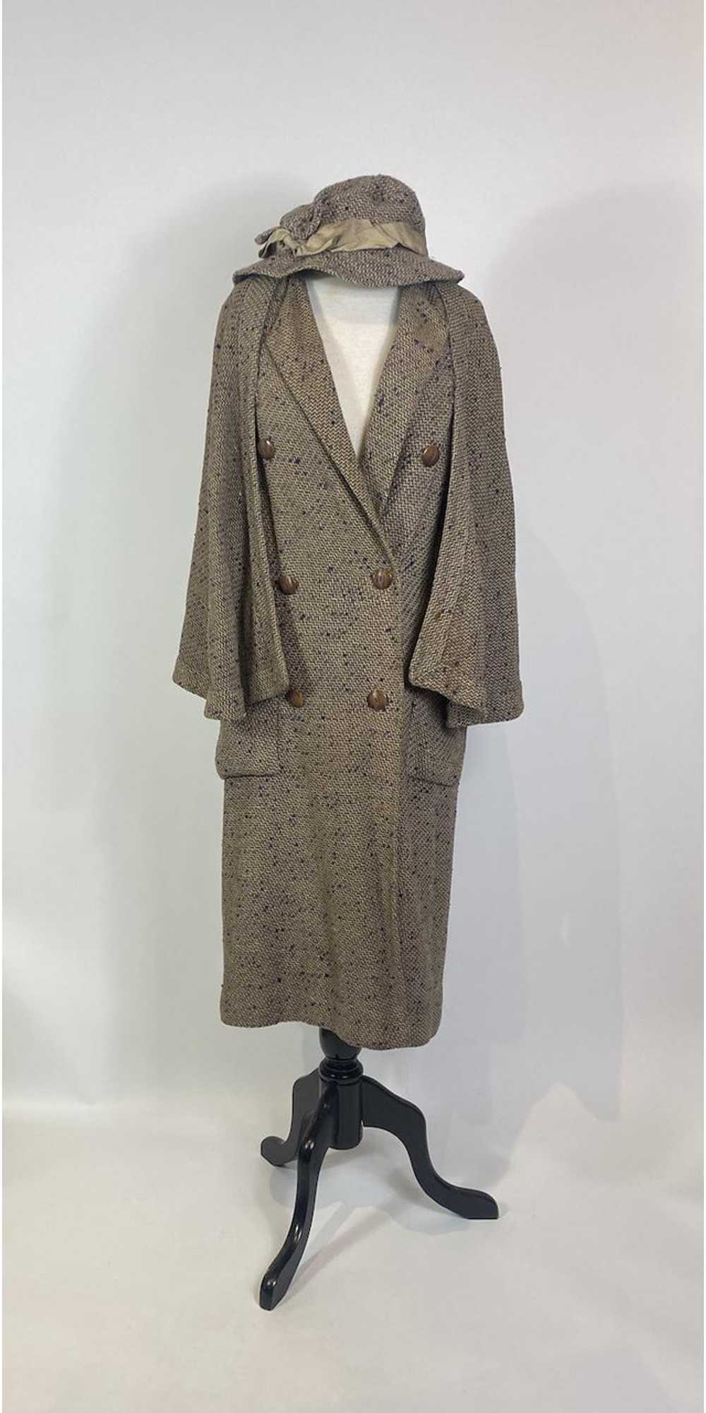 1920s Brown Herringbone Wool Tweed Cape and Hat S… - image 1
