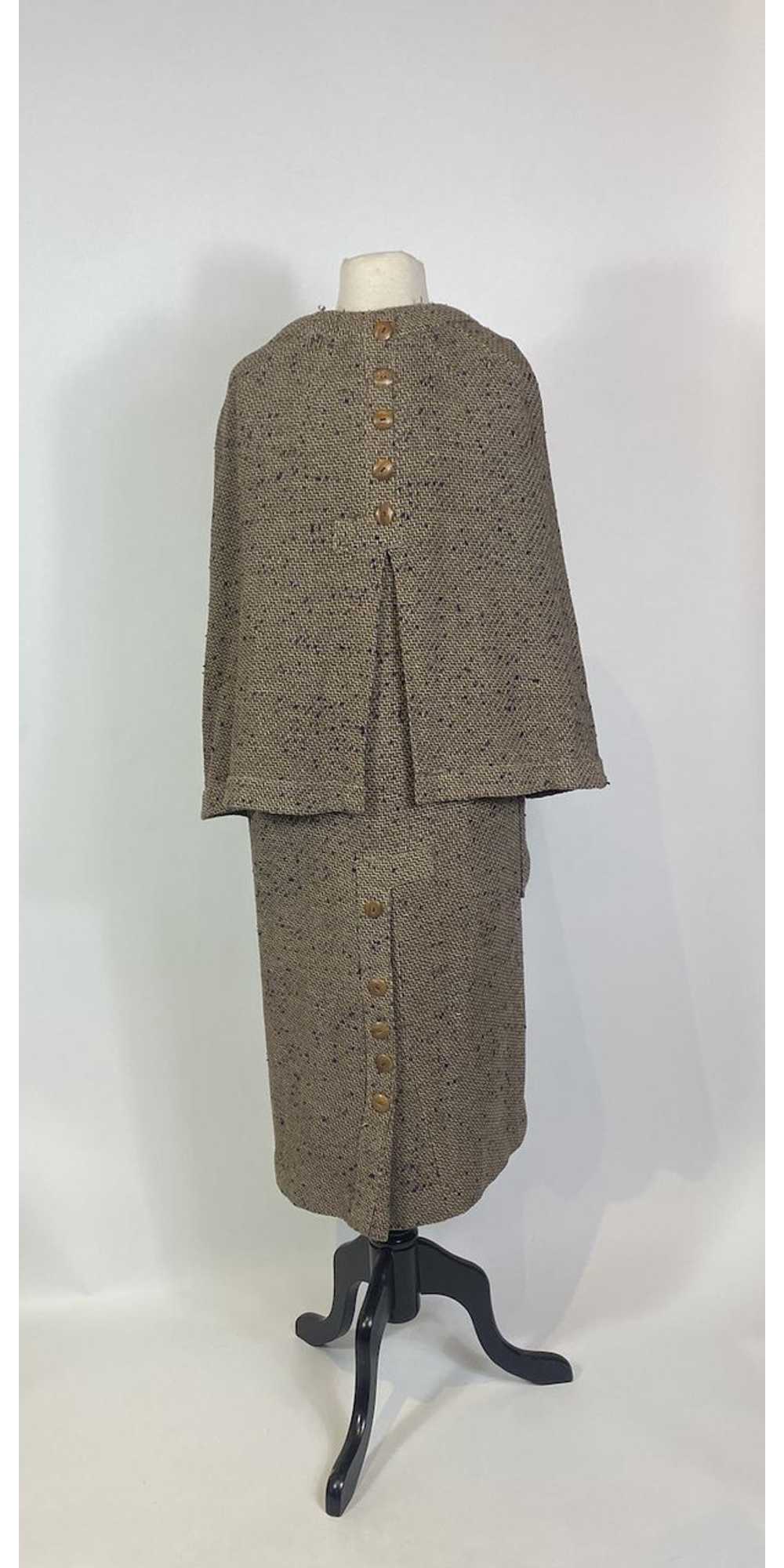 1920s Brown Herringbone Wool Tweed Cape and Hat S… - image 9