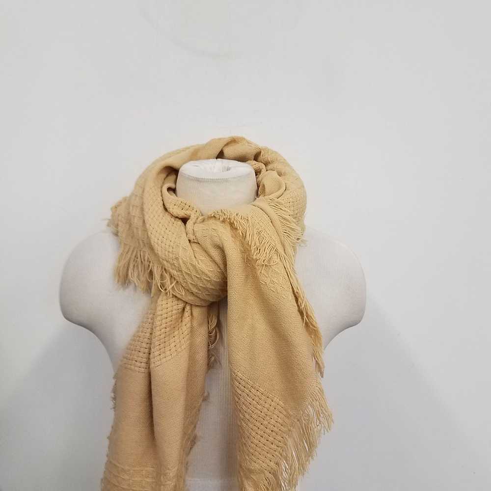 Bundle of 2 Assorted Winter Accessories Scarf & S… - image 2