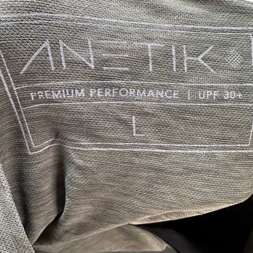 The Unbranded Brand Anetik Vint UV Technology T-S… - image 9
