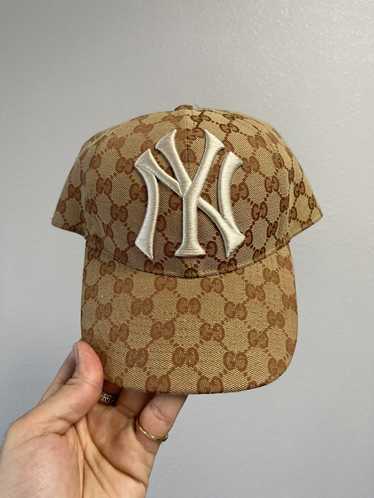 Gucci Brown New York Yankees MLB Baseball GG Supreme Canvas Men's Loafers Flats
