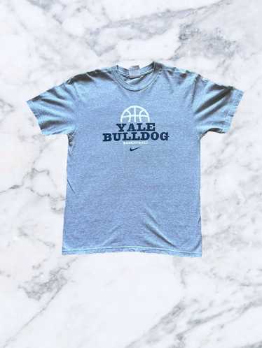 Vintage Nike Yale bull dogs