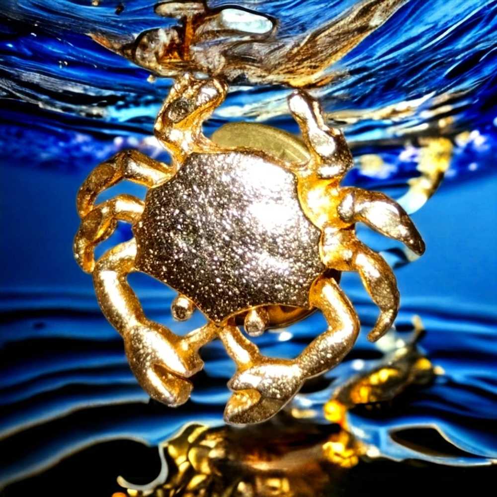 Vintage Unique rare vintage gold crab pin - image 1