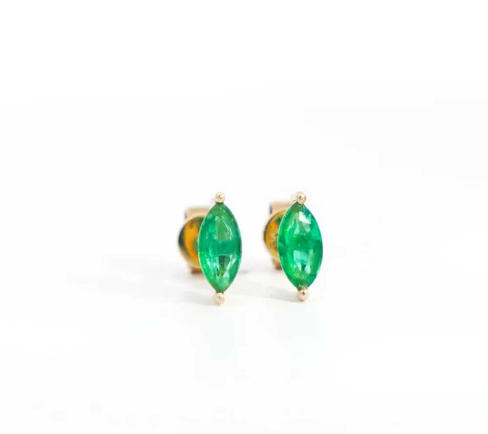 14K Solid Gold Marquise Cut Natural Emerald 8MM P… - image 4