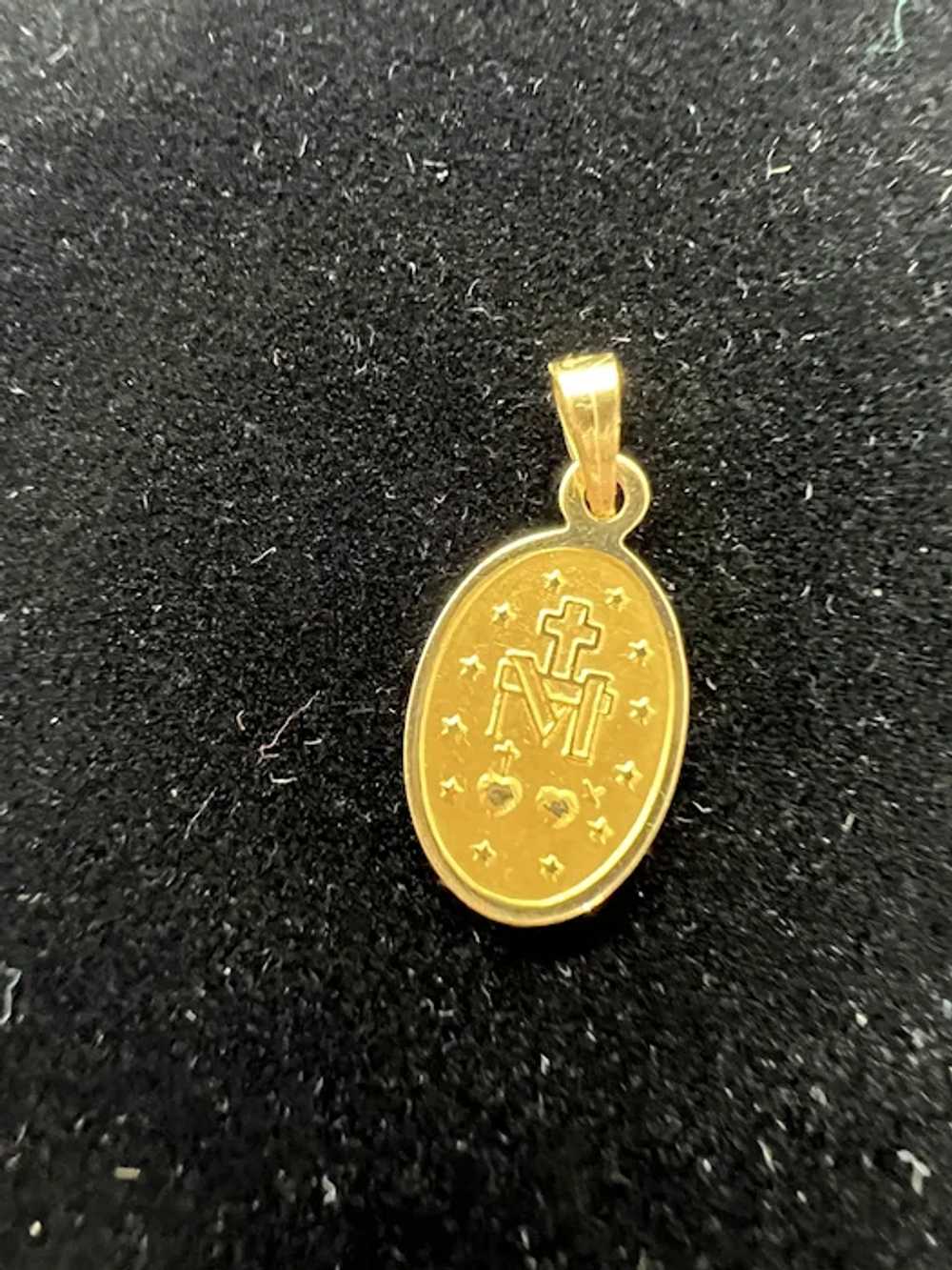 14k Yellow Gold Vintage Miraculous Medal Our Lady… - image 6