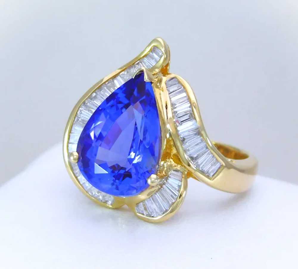 Ladies 18k Gold Tanzanite and Diamond Cocktail Ri… - image 4