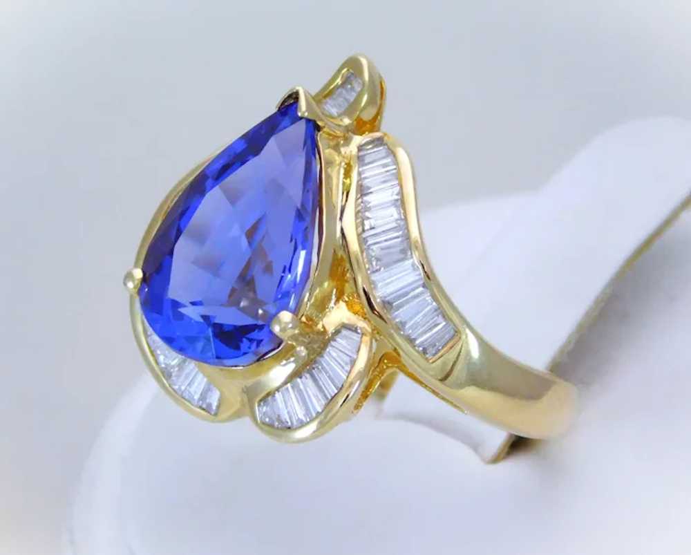 Ladies 18k Gold Tanzanite and Diamond Cocktail Ri… - image 9