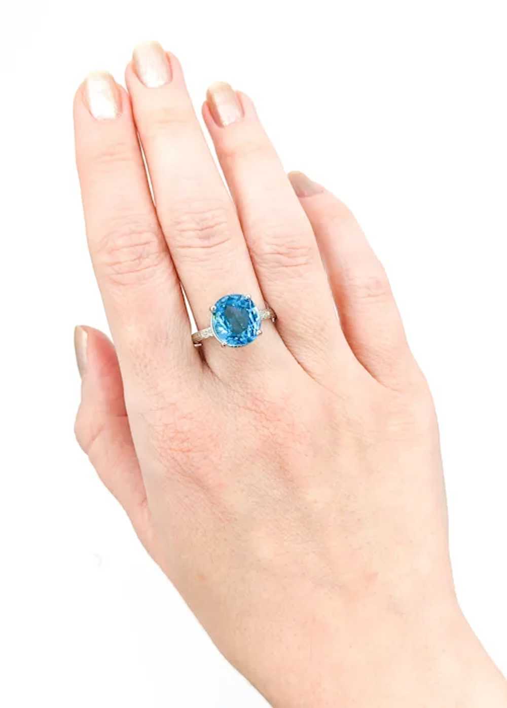 Vintage 6.3ct Blue Zircon Ring in White Gold - image 9