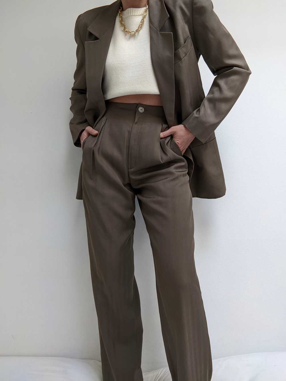 Gorgeous Vintage Silk Herringbone Pant Suit - image 4