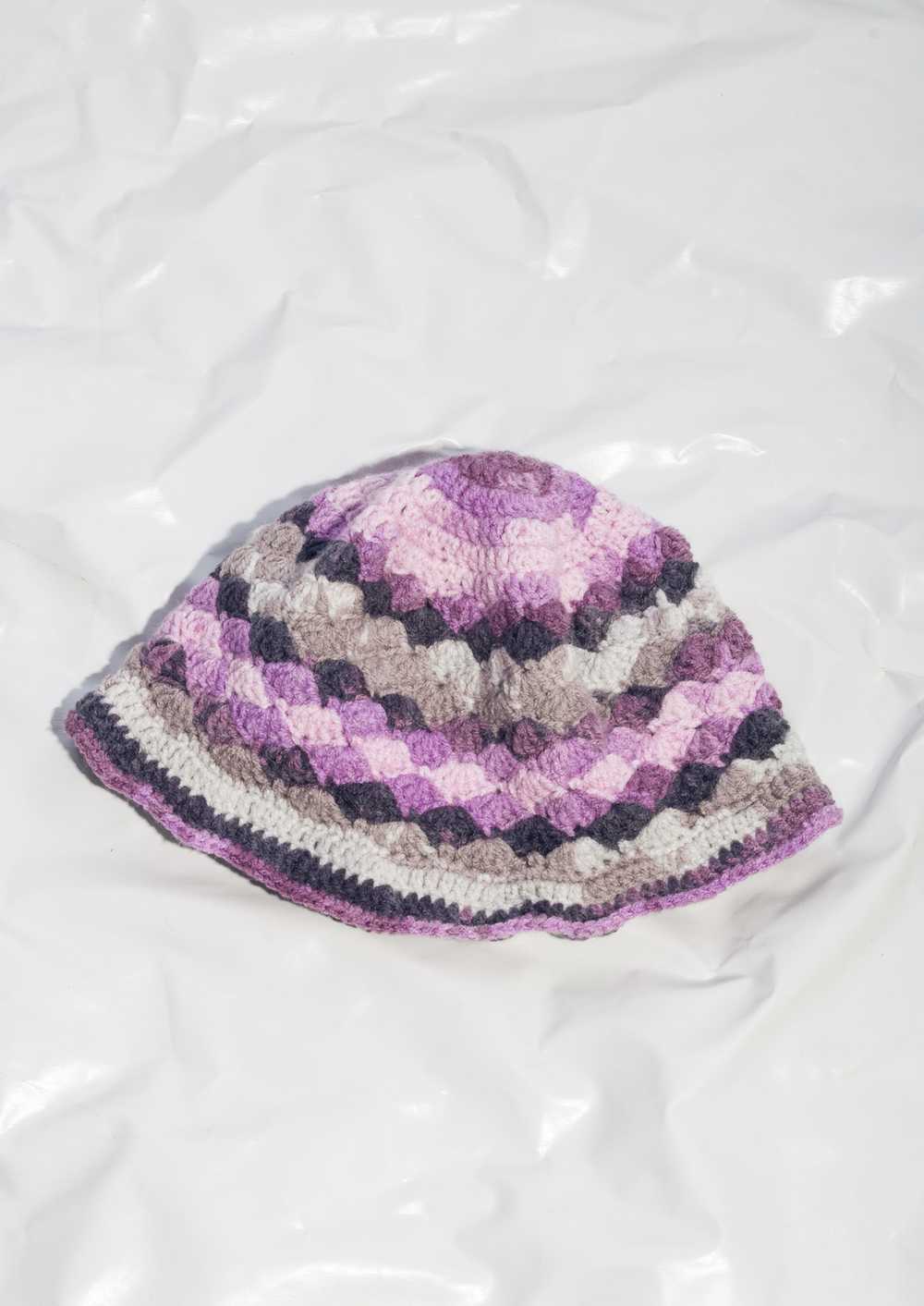 Vintage Bucket Hat 90s Handmade Crochet Accessory - image 2