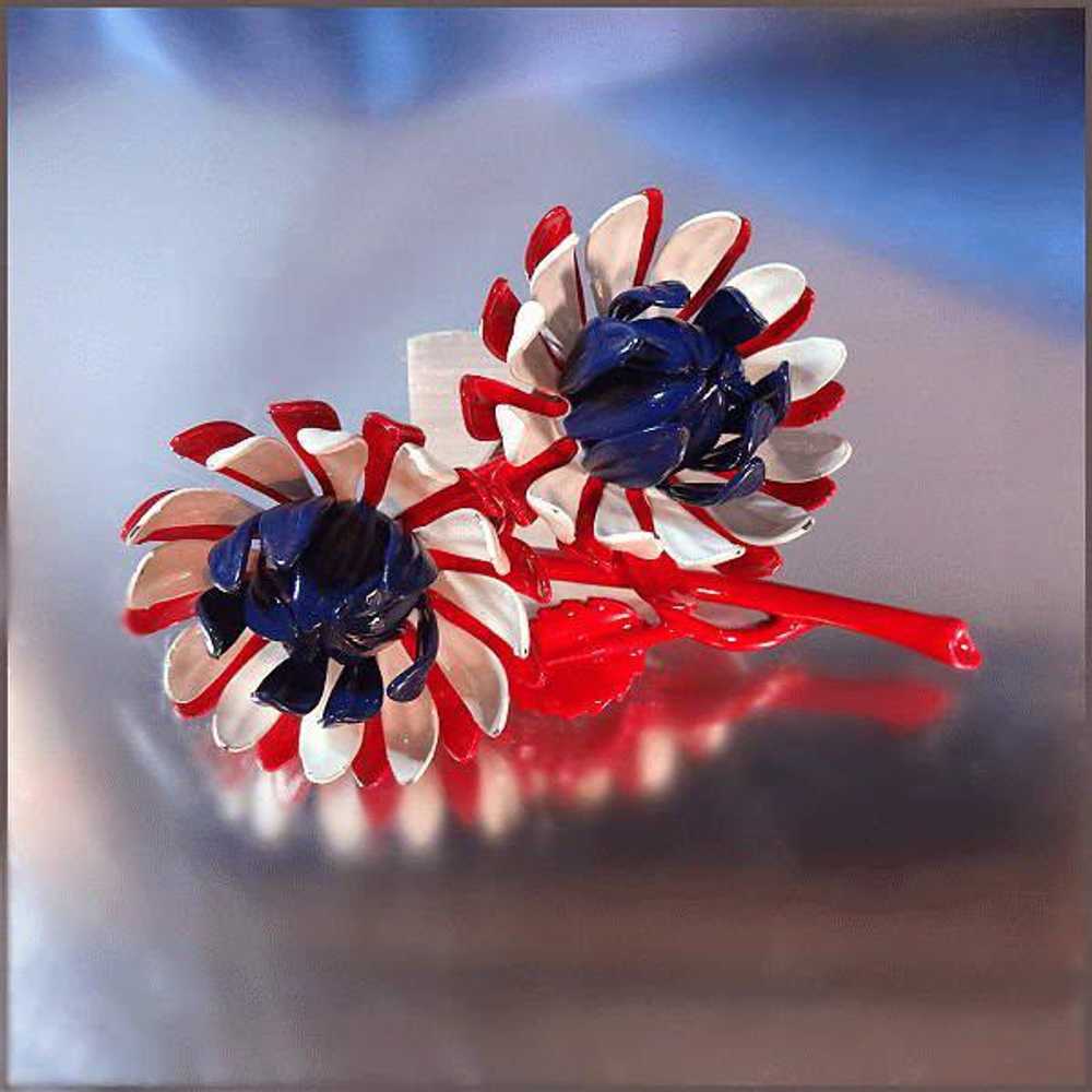 Patriotic Flower Pin Red White Blue 1950s Jewelry - image 4