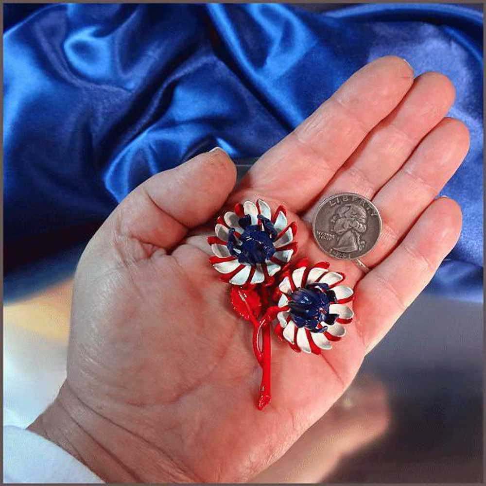Patriotic Flower Pin Red White Blue 1950s Jewelry - image 5