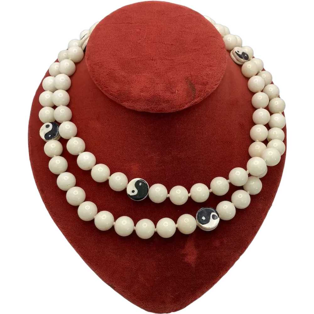 Vintage Chinese White Jade Bead Necklace - image 1