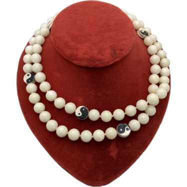 Vintage Chinese White Jade Bead Necklace