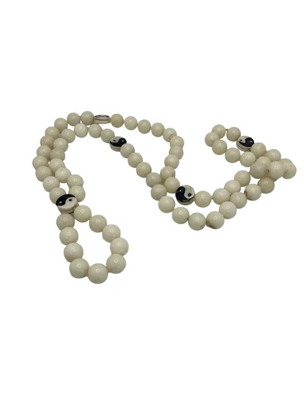 Vintage Chinese White Jade Bead Necklace - image 5