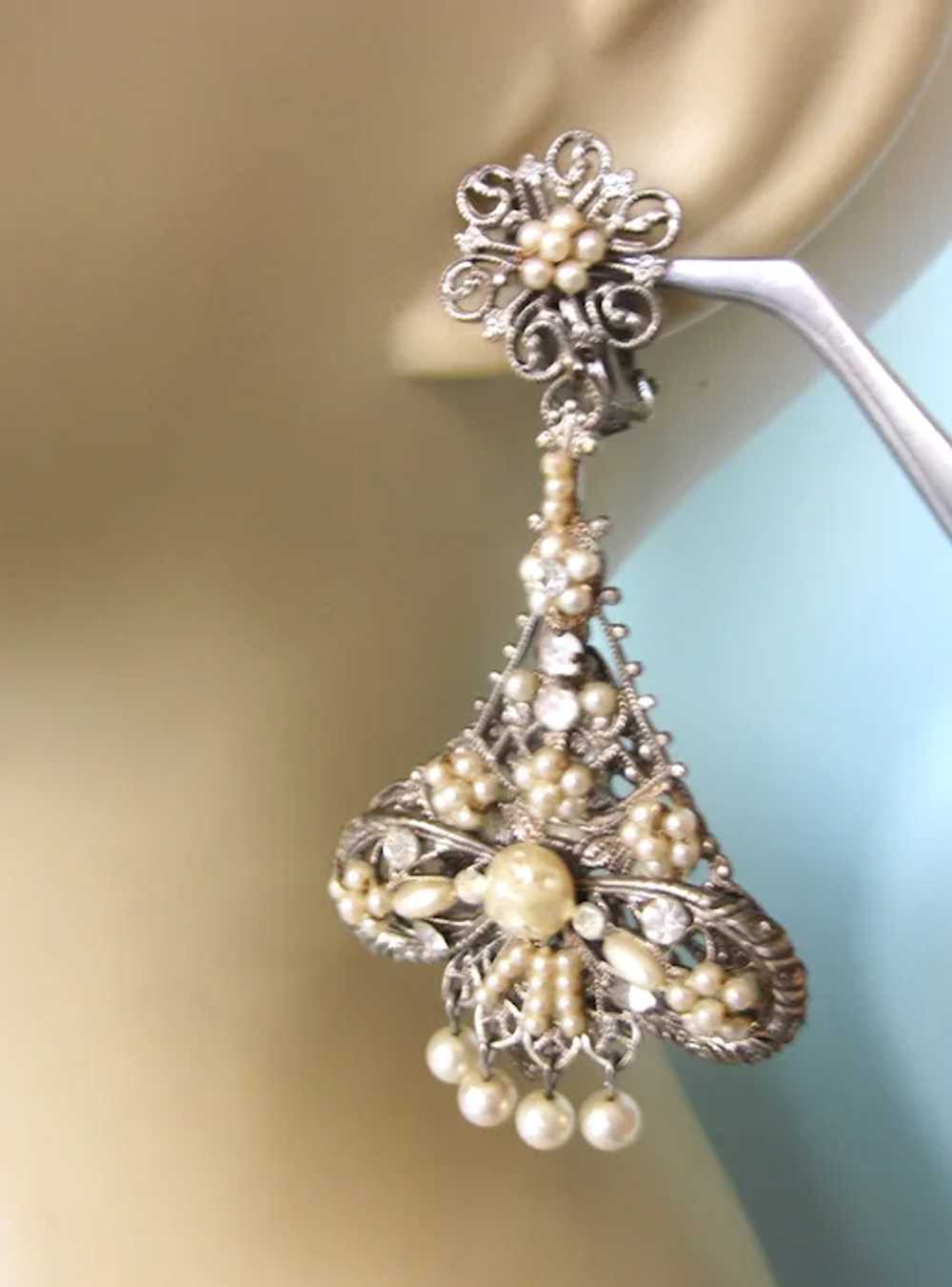 Spectacular Silver Filigree and Faux Pearl Chande… - image 5