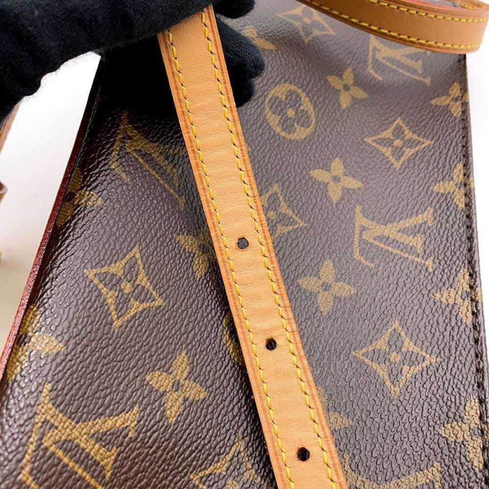 Louis Vuitton Trotteur leather handbag - image 12