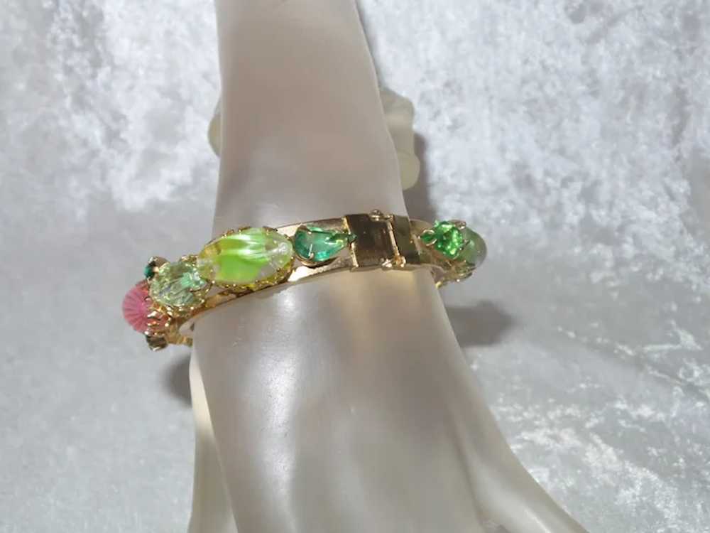 Juliana Molded Art Glass Hinged Bracelet with Rhi… - image 7