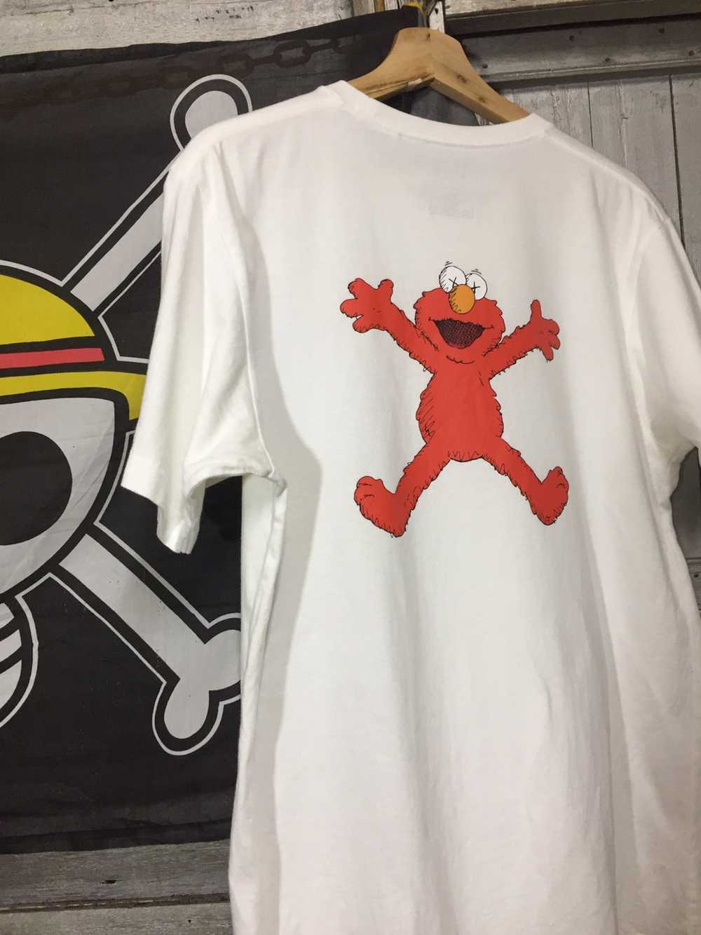 Japanese Brand × Kaws × Uniqlo Sesame Street Elmo… - image 6