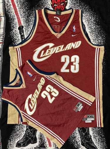 NBA × Nike × Vintage Vintage 03s Cleveland Cavalie