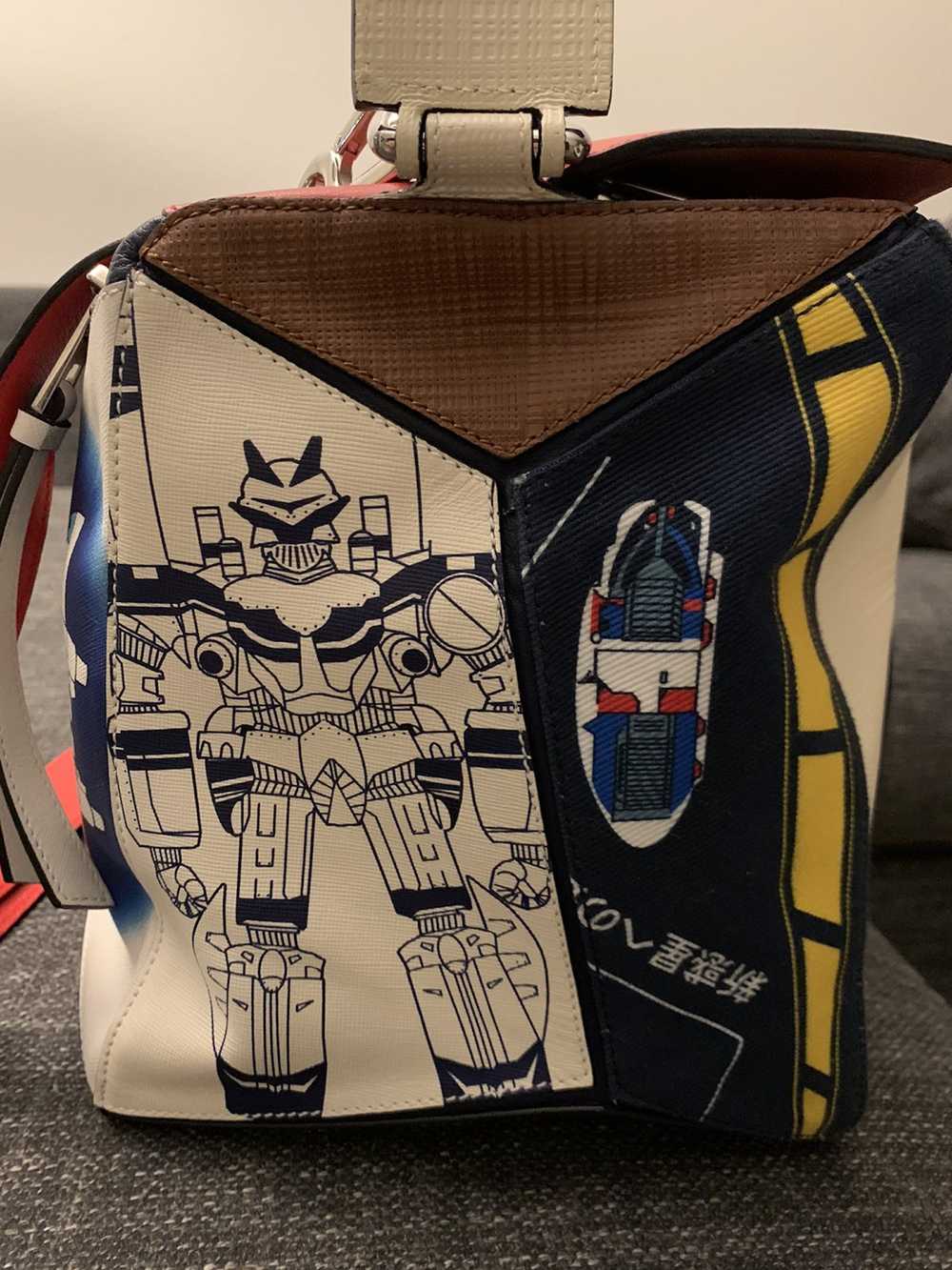 Loewe Loewe x Gundam collaboration puzzle bag - image 5