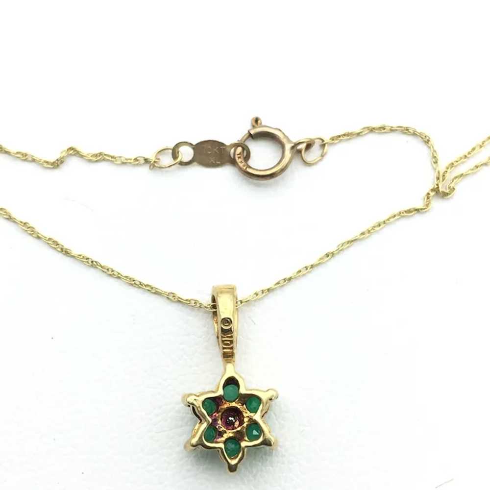 10KY Emerald Pendant with 18'' Necklace - image 5