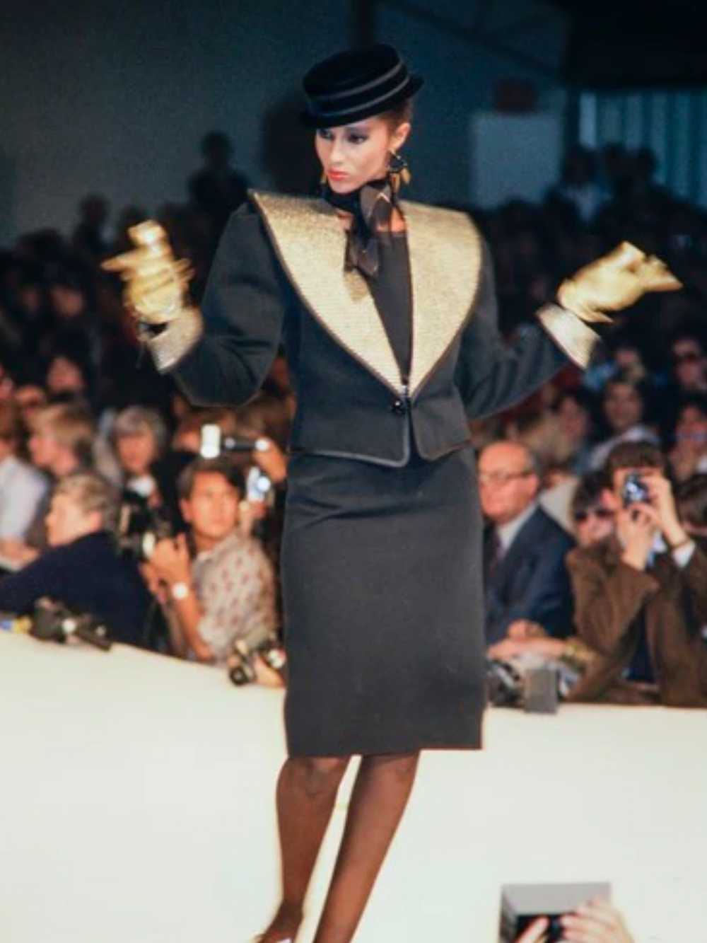 1981 Yves Saint Laurent Oversized Lapel Jacket - image 2