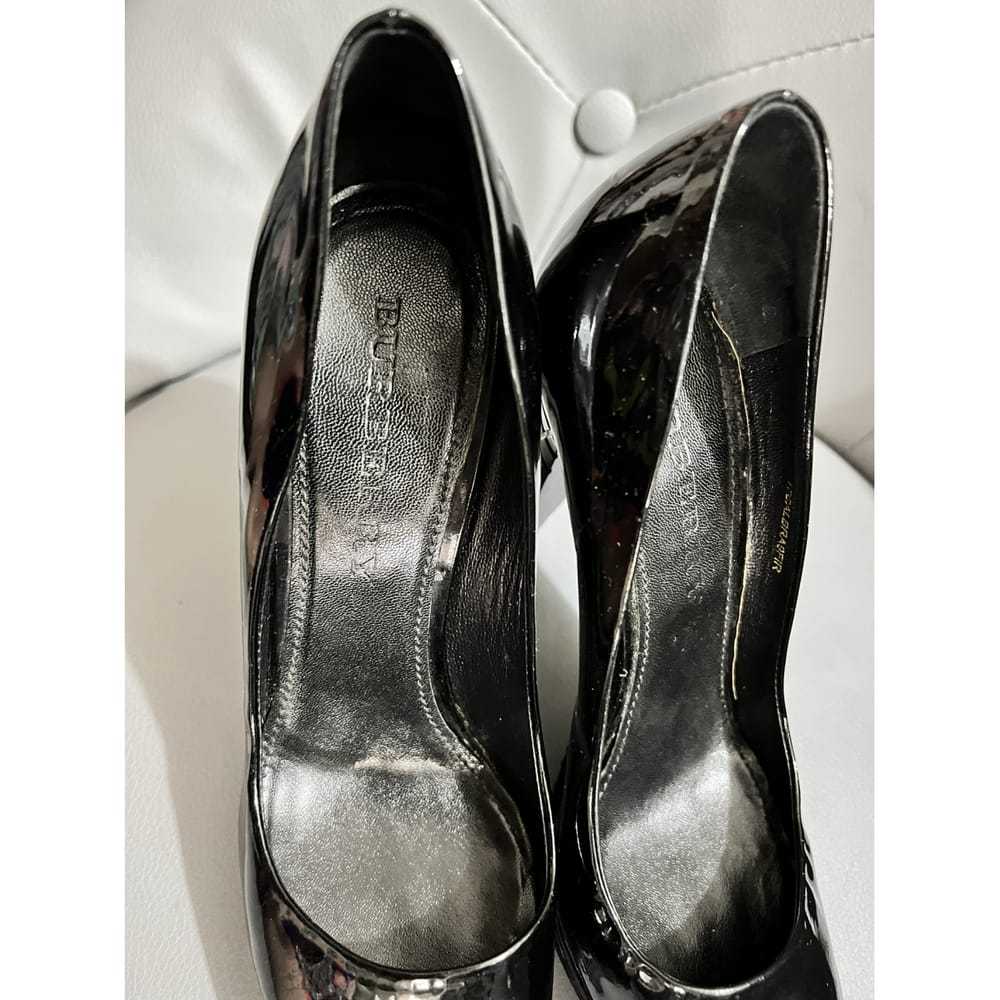 Burberry Patent leather heels - image 5