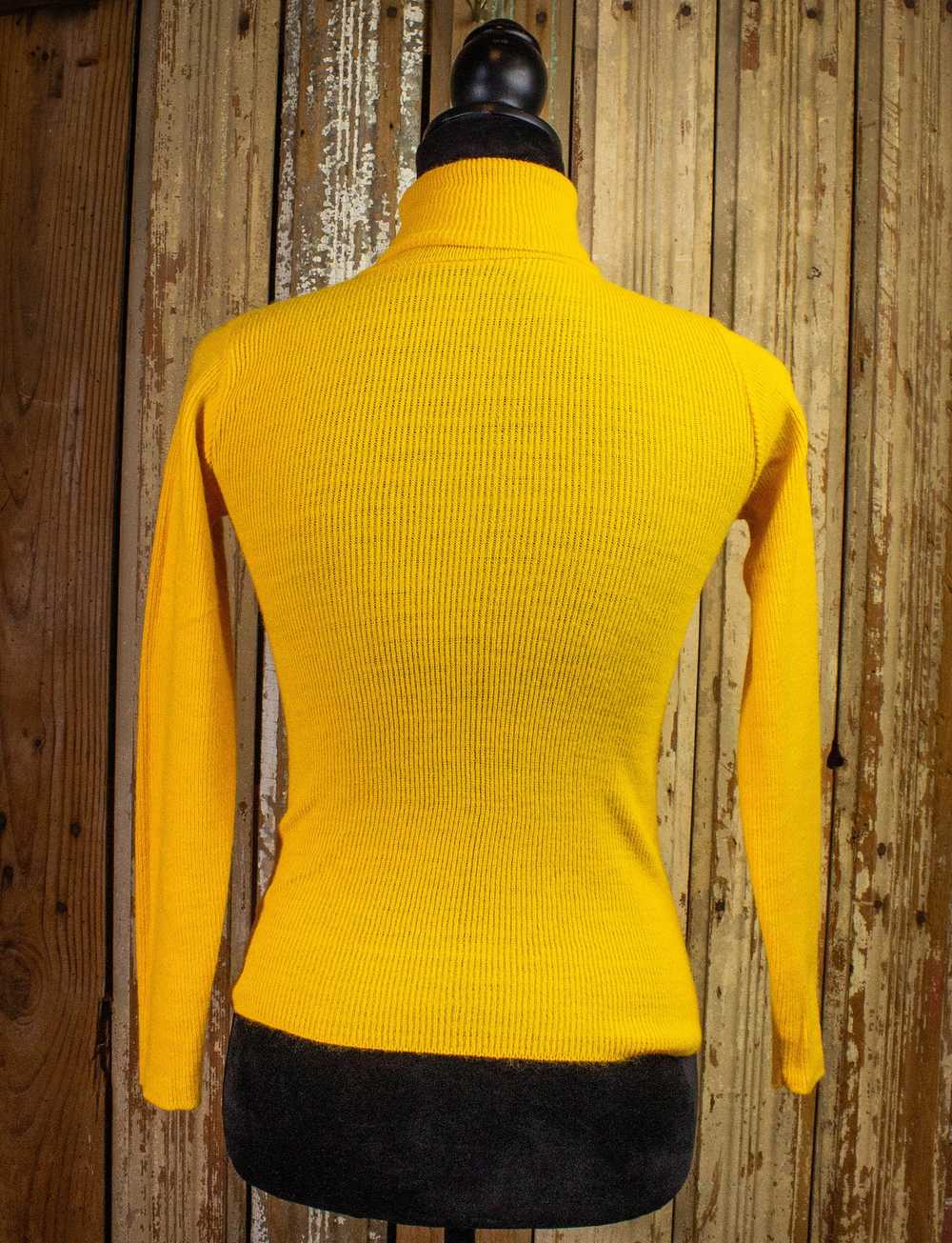 Vintage Vintage Knit One Turtleneck Sweater 70s - image 2