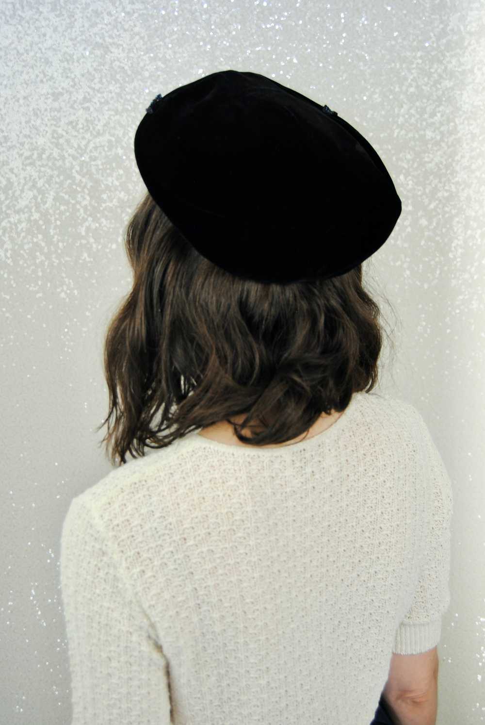 1960s Vintage Black Velveteen Beret - like Hat wi… - image 3