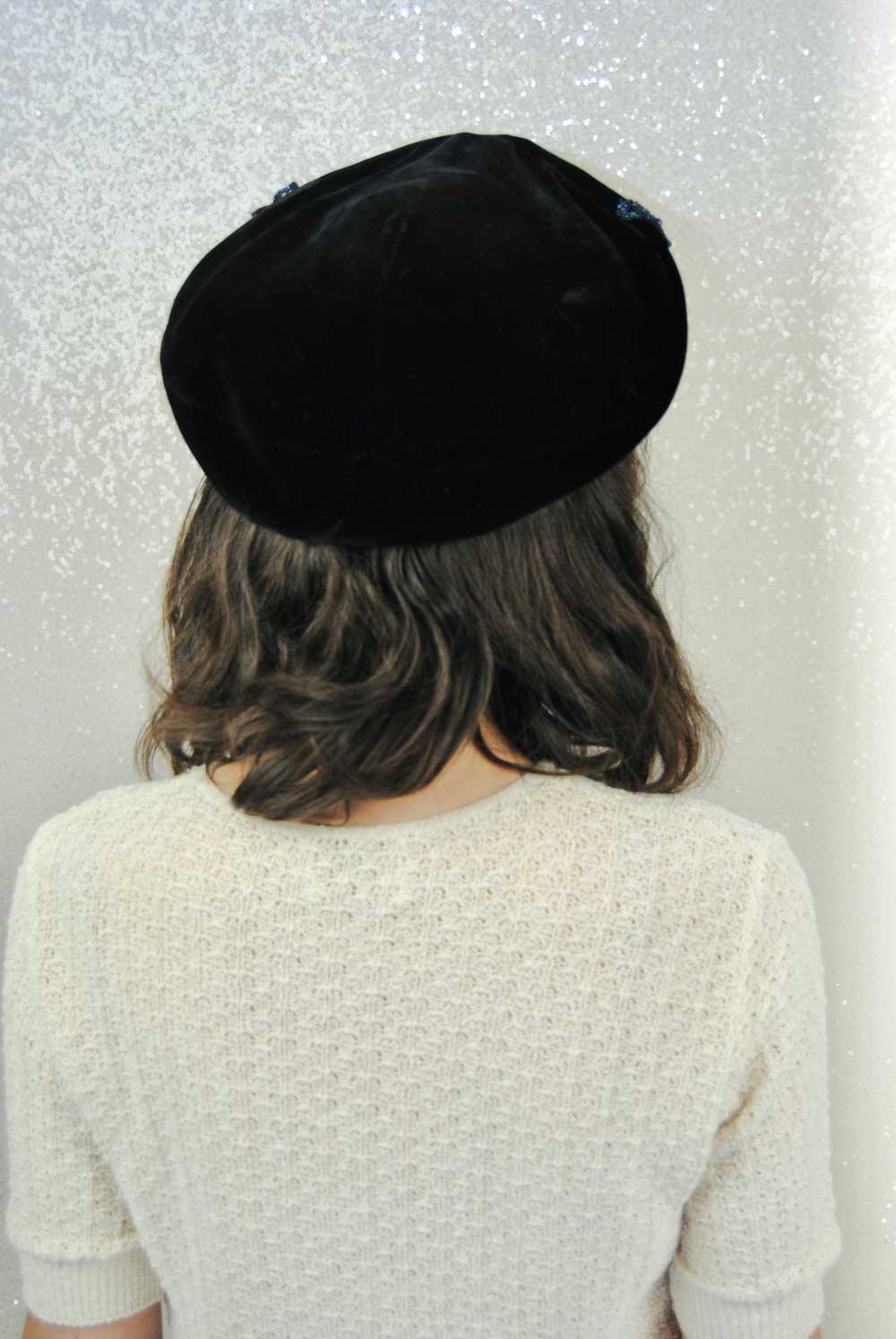 1960s Vintage Black Velveteen Beret - like Hat wi… - image 4