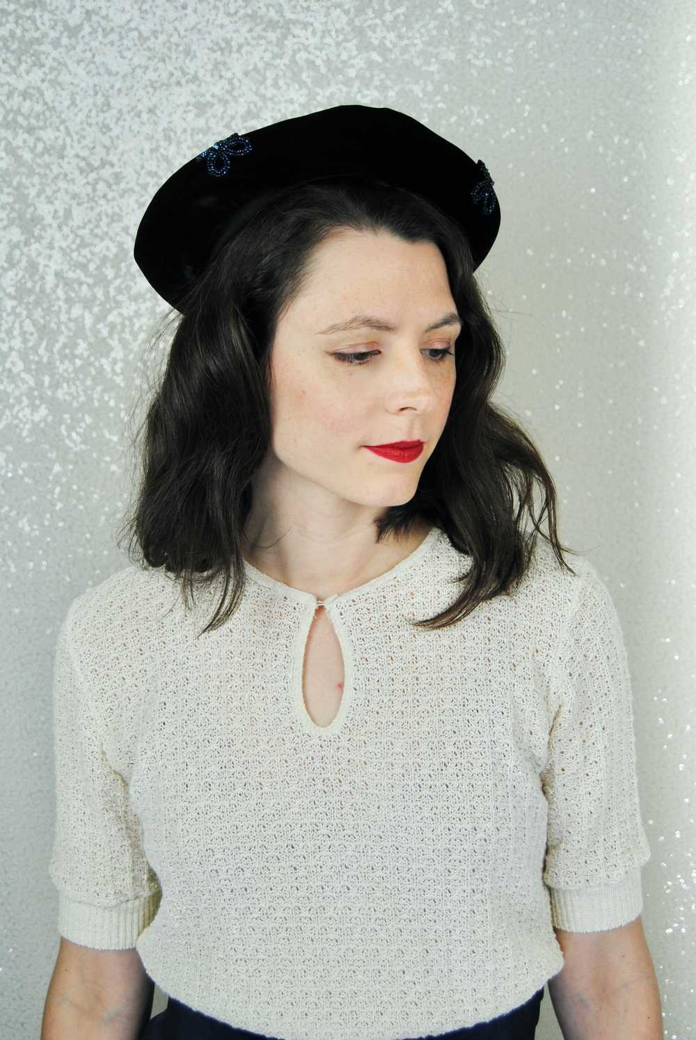 1960s Vintage Black Velveteen Beret - like Hat wi… - image 6