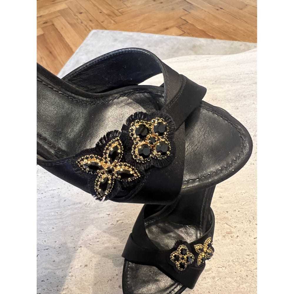 Louis Vuitton Madeleine leather heels - image 9