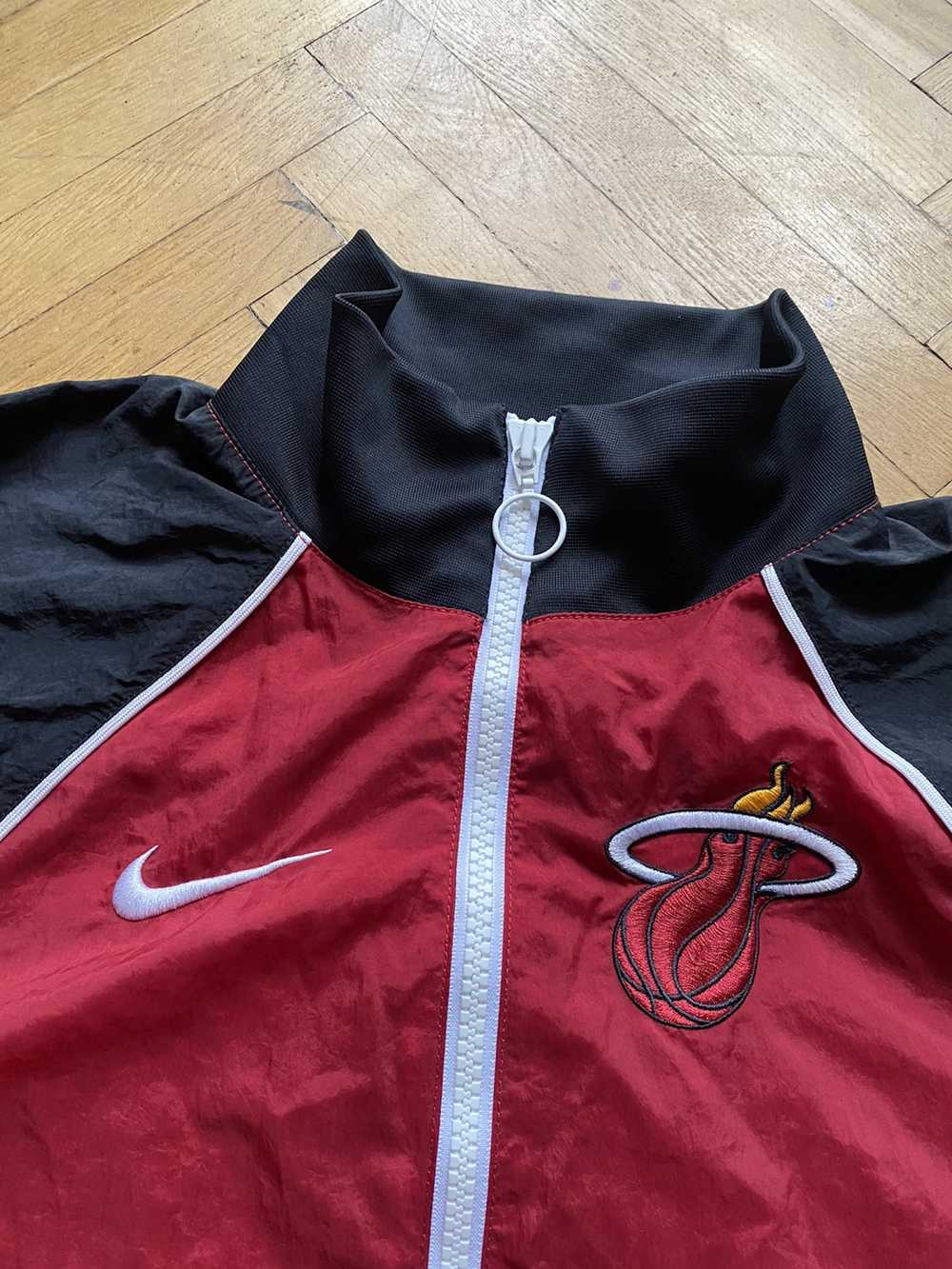 NBA × Nike × Streetwear Vintage Nike Miami HEAT N… - image 2