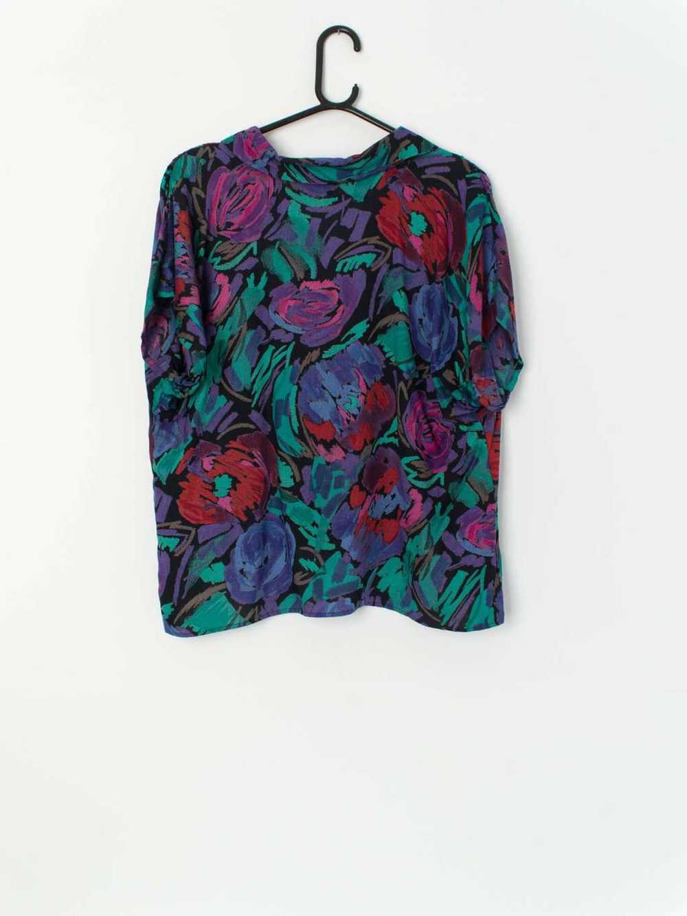 Vintage groovy floral blouse with abstract rose d… - image 2