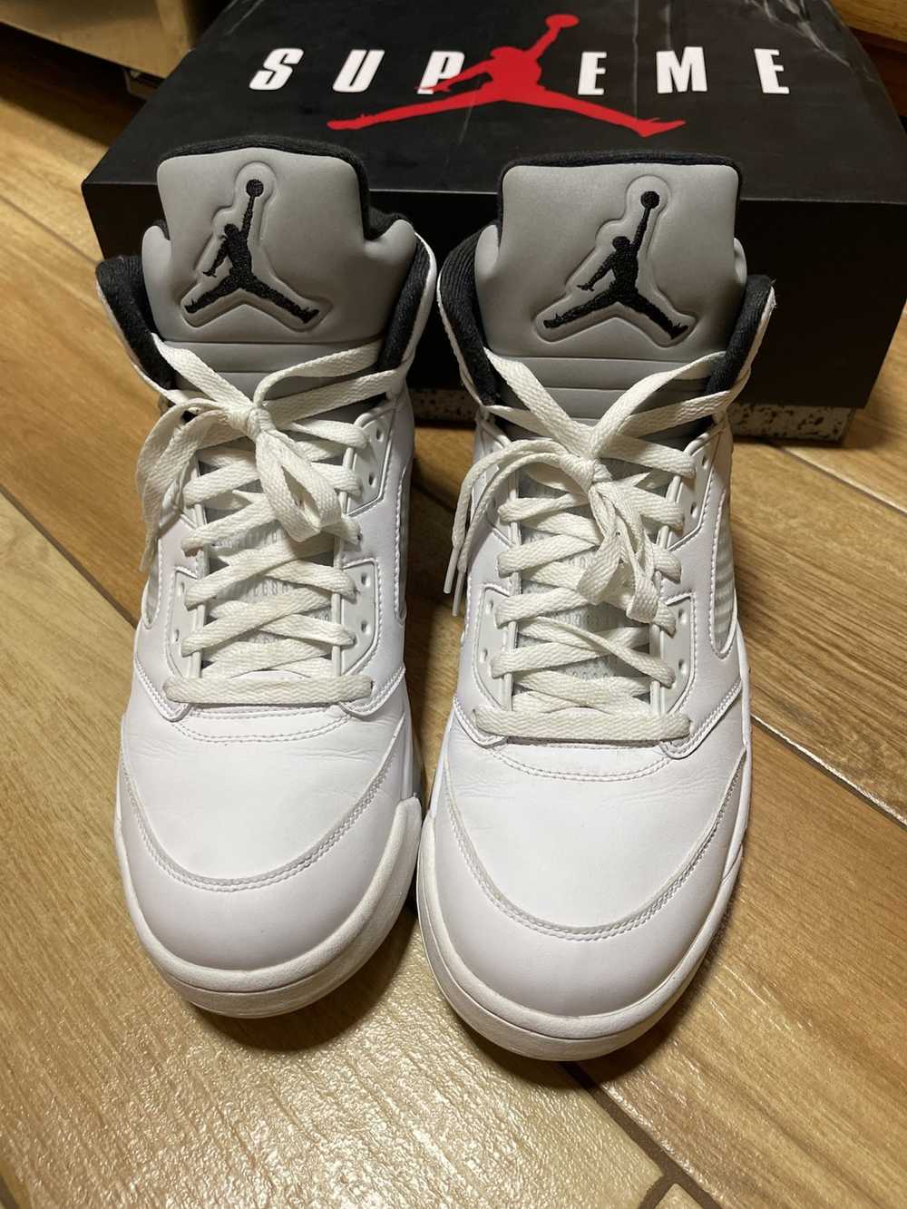 Jordan Brand × Supreme Jordan 5 x Supreme “White” - image 4