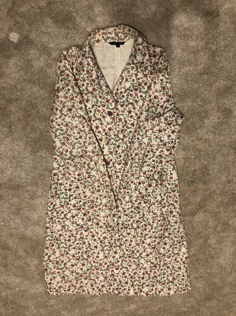 Tara Jarmon White Coat with red flowers - image 4