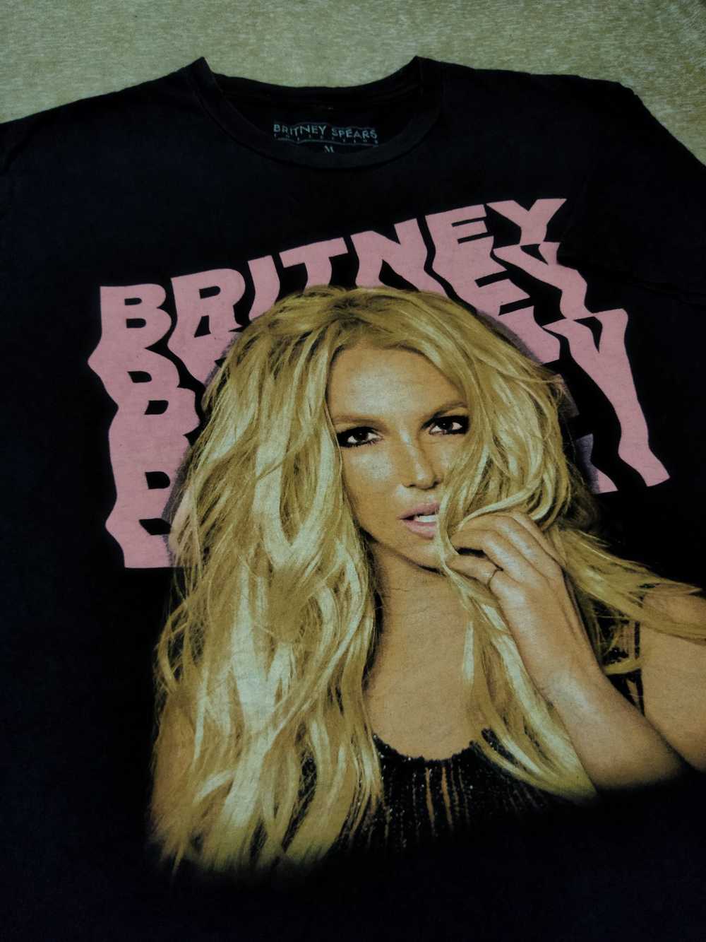 Band Tees Britney Spears Live In Concert 20018 To… - image 3
