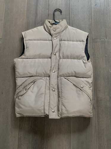Streetwear Cream colored puffer vest