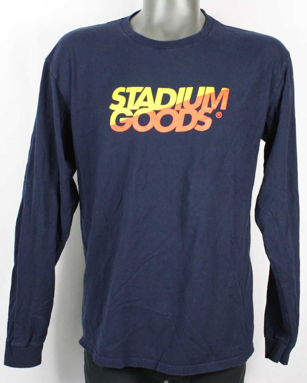 Round Two Stadium Goods Official Apparel Logo Dar… - image 1