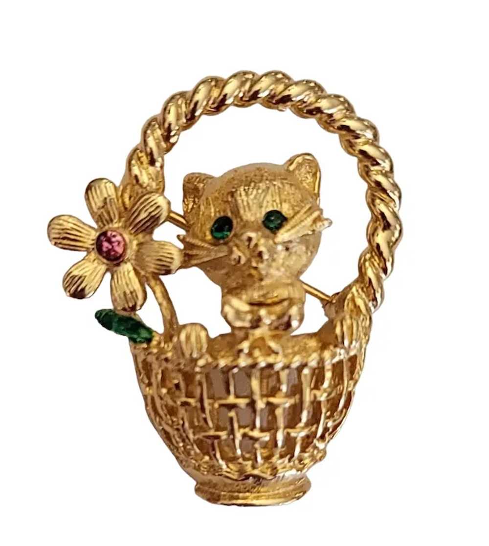 Trifari TM Gold Tone Cat On Basket Trembler Brooc… - image 10