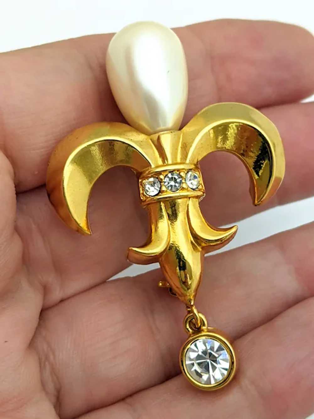 Gold Tone Faux Pearl And Rhinestone Fleur De Lis … - image 3