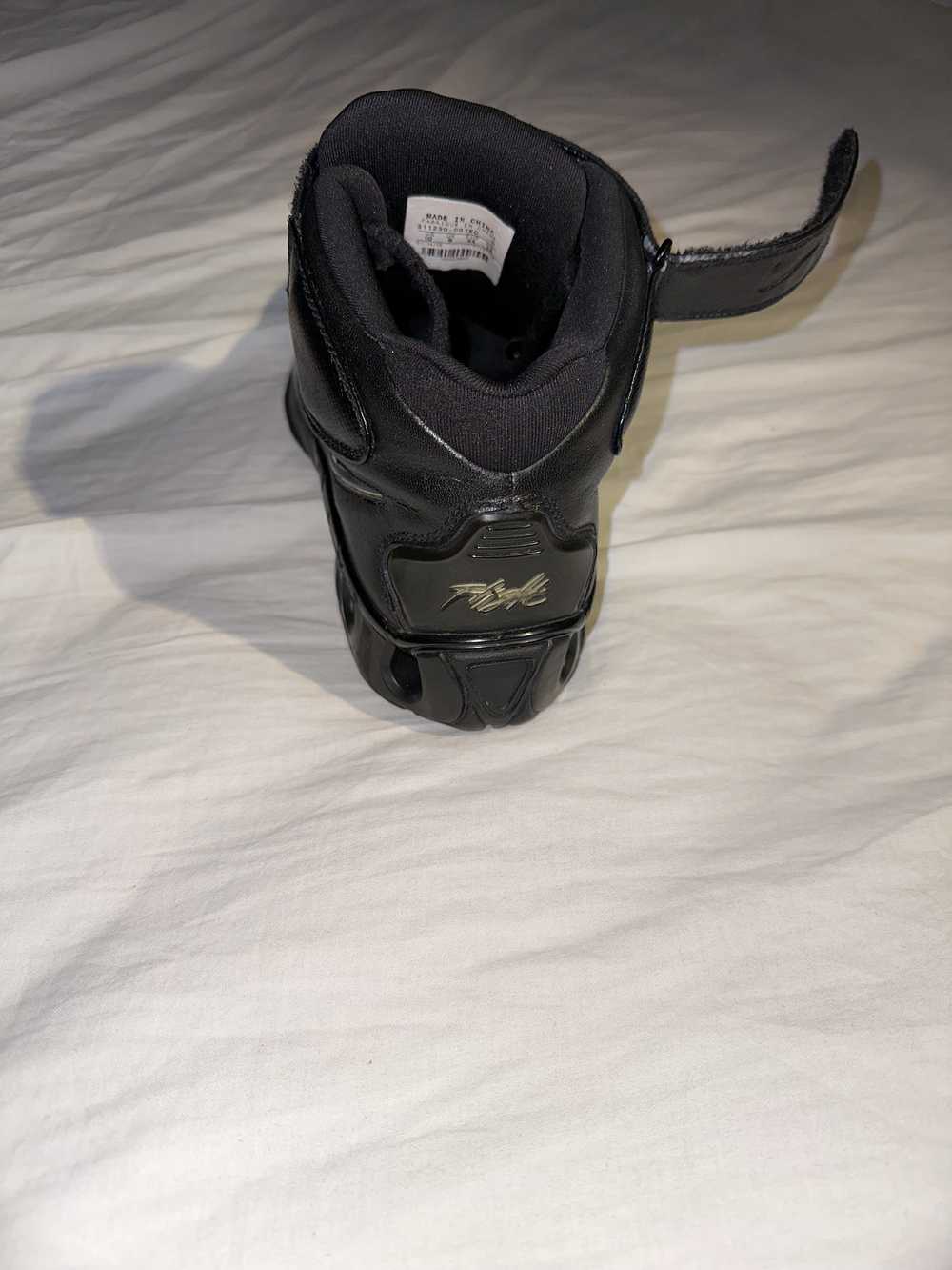 Nike 2005 Nike flight, all black basketball shoe - image 4
